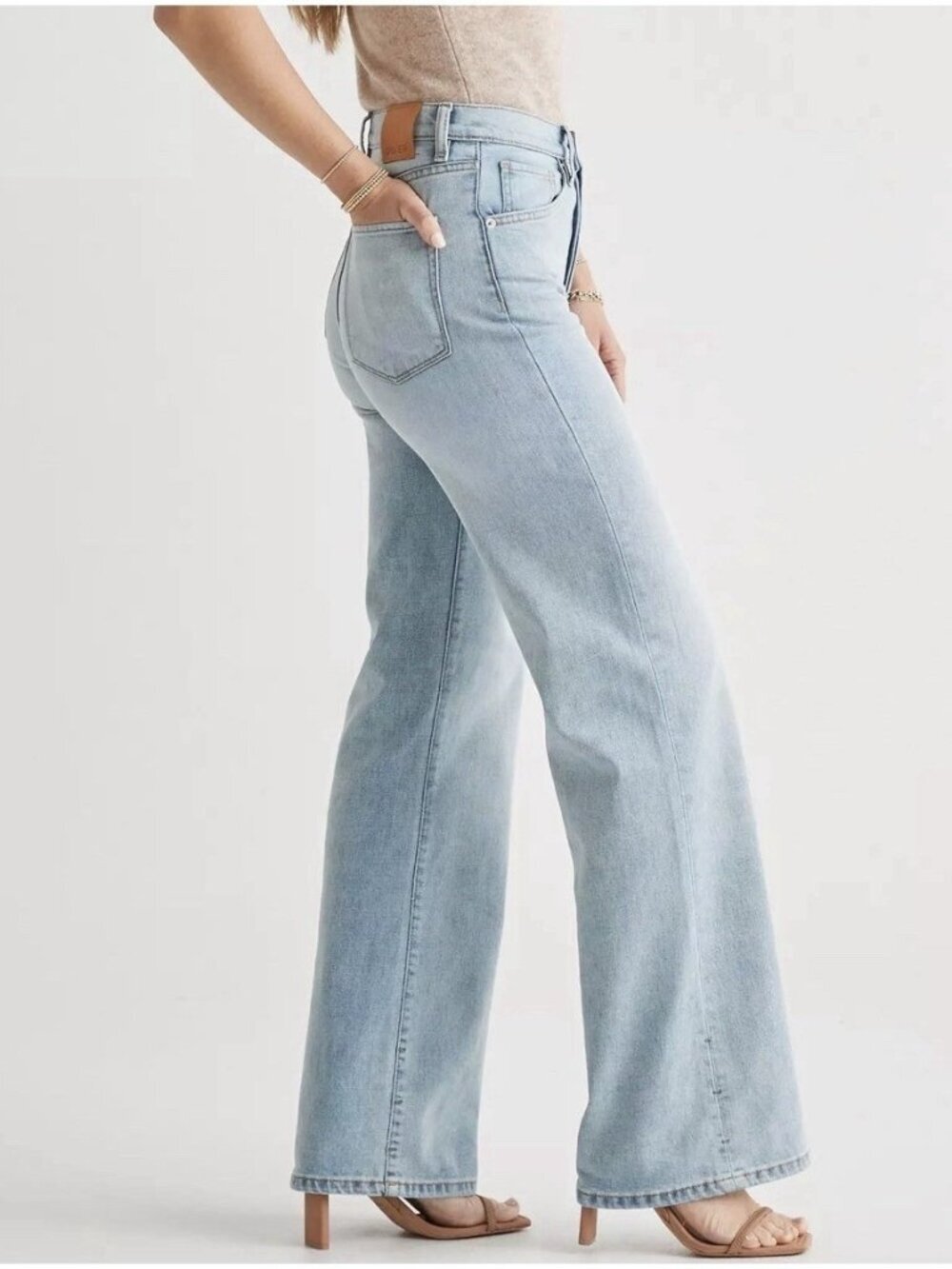 Duer DU/ER Wide Leg Jeans Womens 29 Midweight Denim Light Wash Button Fly Casual